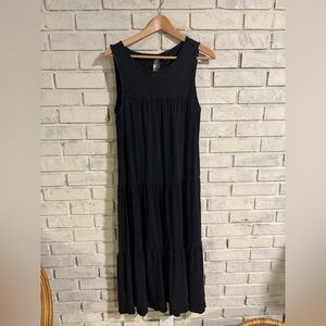 WONDERLY Tiered black sundress maxi EUC